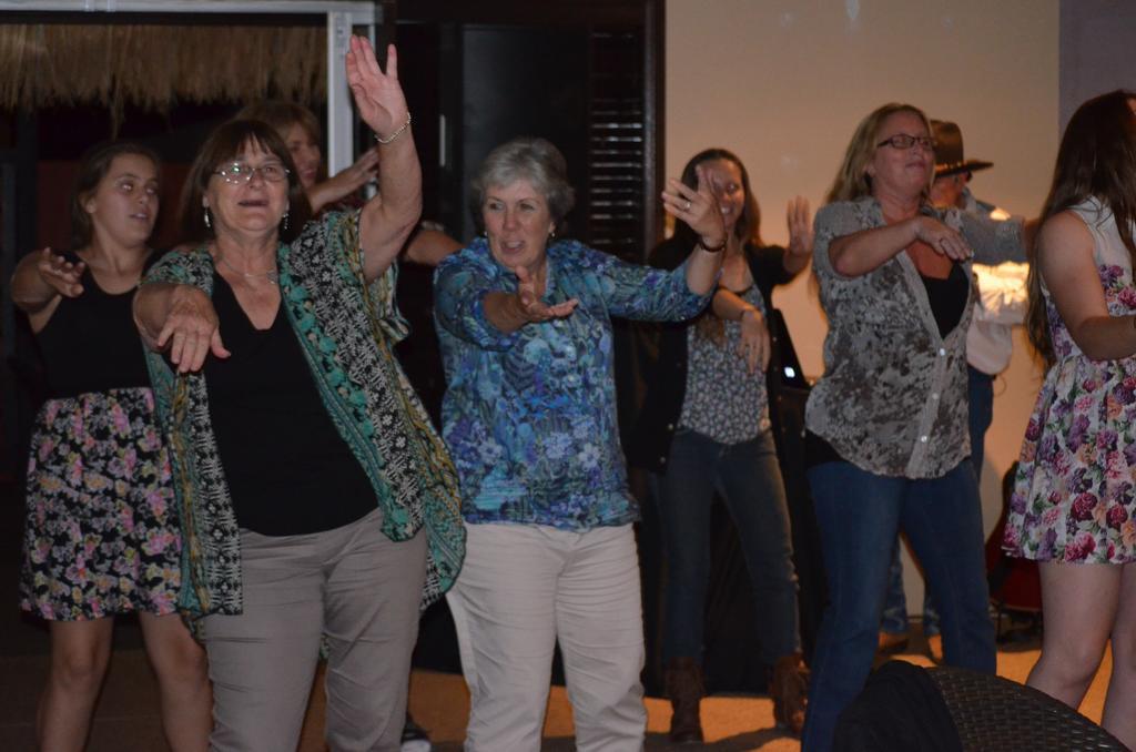 Motel Oasis Kingaroy Bagian luar foto
