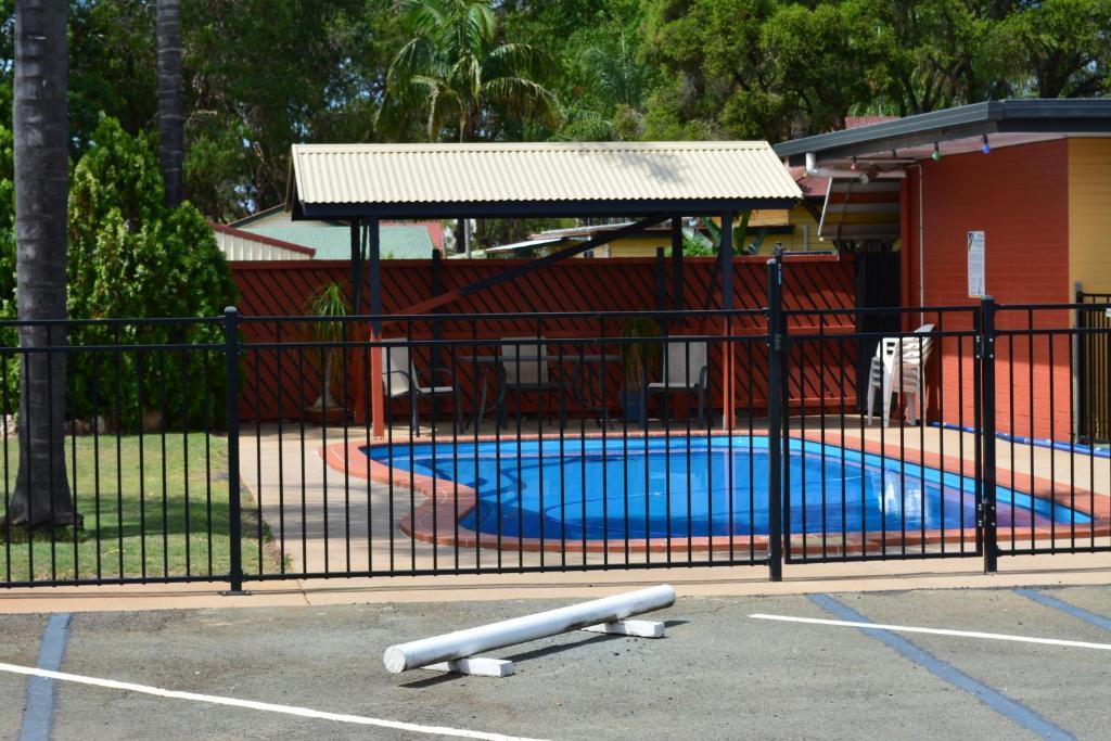 Motel Oasis Kingaroy Bagian luar foto