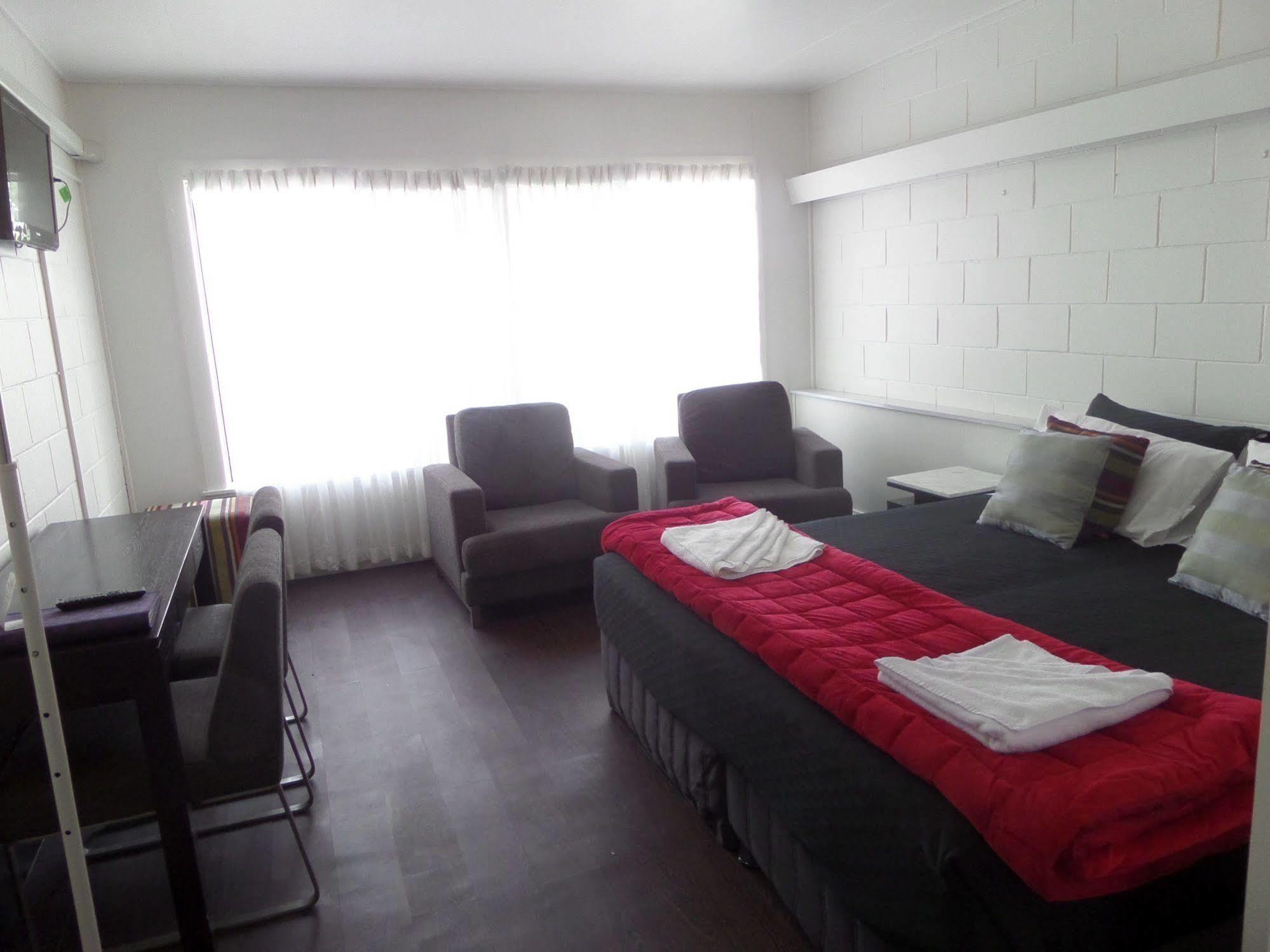 Motel Oasis Kingaroy Bagian luar foto