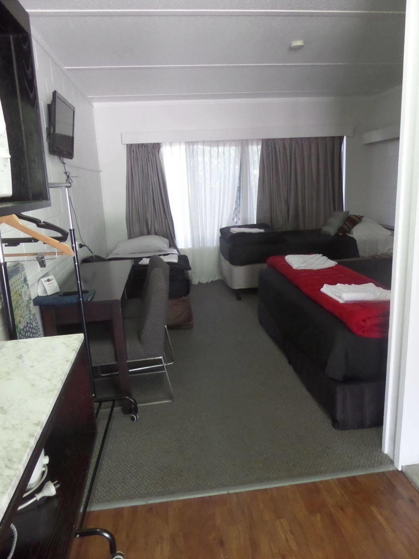 Motel Oasis Kingaroy Bagian luar foto