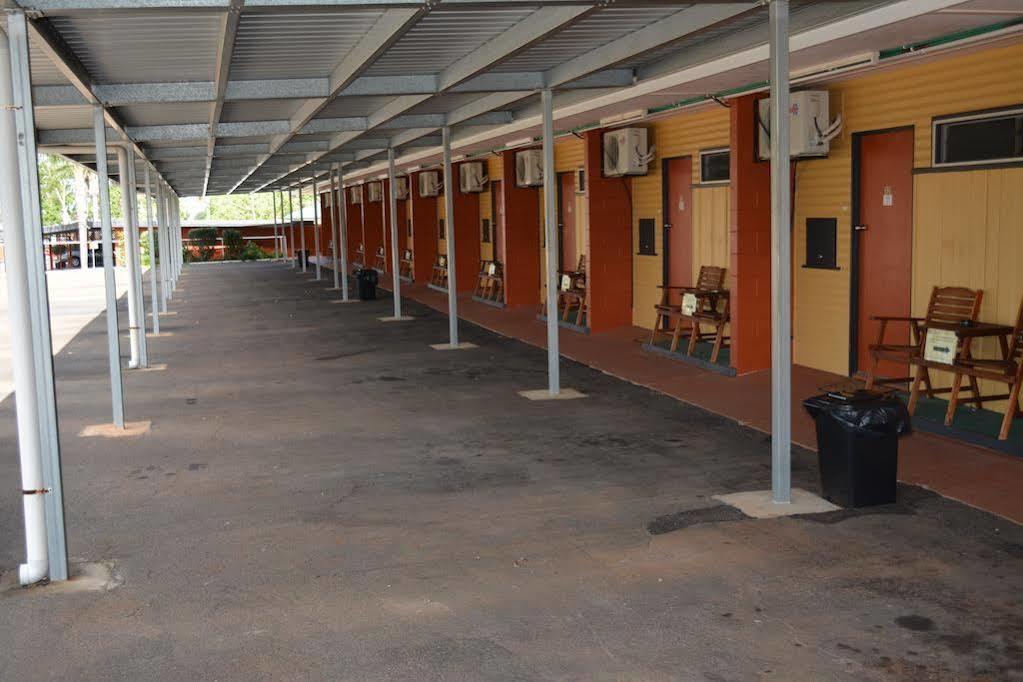 Motel Oasis Kingaroy Bagian luar foto